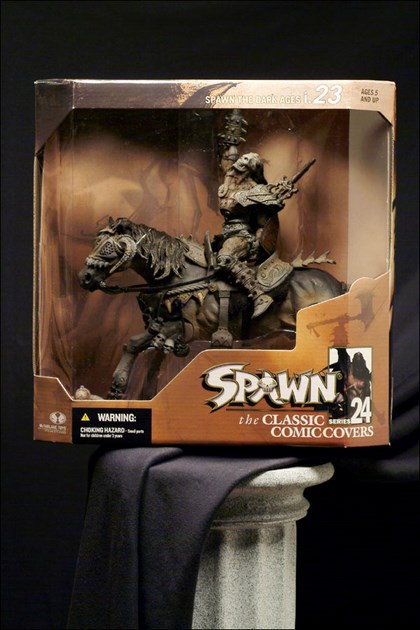 Figurka SPAWN THE DARK AGES - I.023 - SPAWN SERIES 24: THE CLASSIC COMIC COVERS