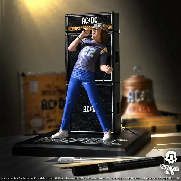 Soška Brian Johnson - AC/DC Rock Iconz Statue 1/9