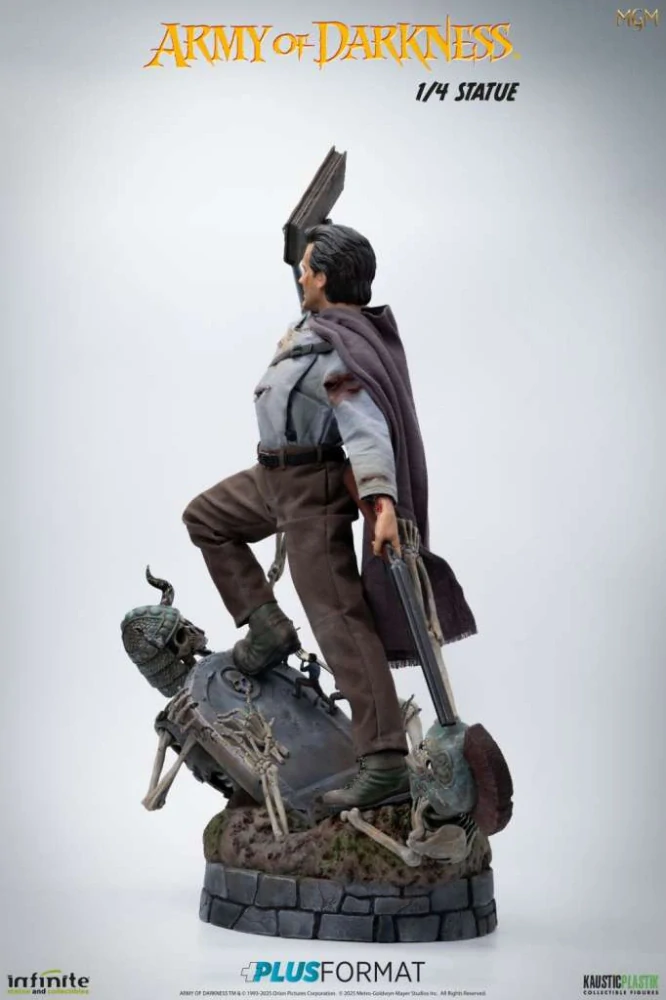 Soška Ash - Army of Darkness 1/4 Plus Format Statue