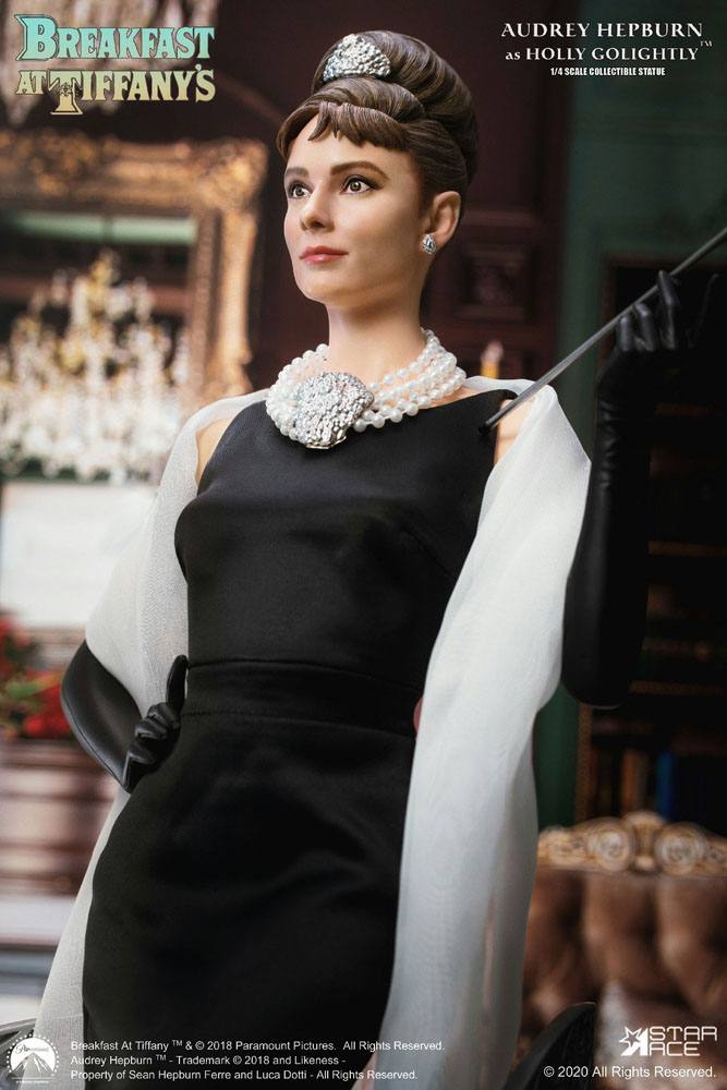 Soška Holly Golightly (Audrey Hepburn) - Breakfast at Tiffany's Statue 1/4