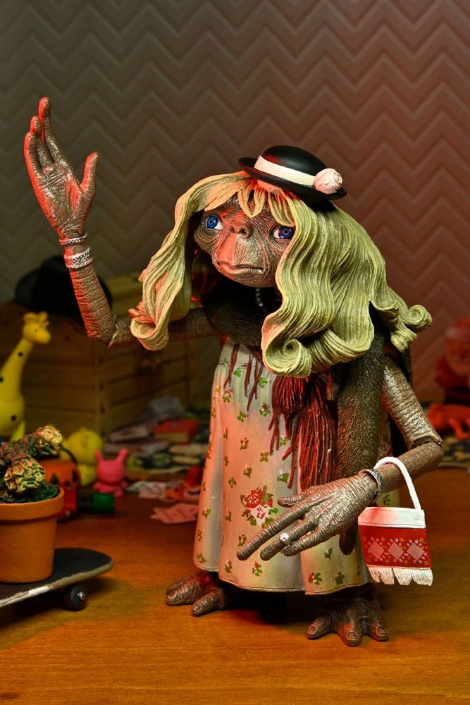 Figurka E.T. the Extra-Terrestrial Action Figure Ultimate Dress-Up E.T. 