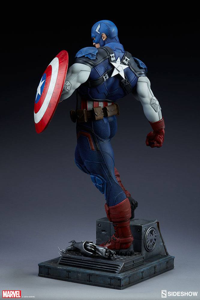 Soška Captain America - Marvel Comics Premium Format Figure
