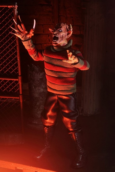 Figurka Freddy Krueger - Wes Craven's New Nightmare Retro Action Figure