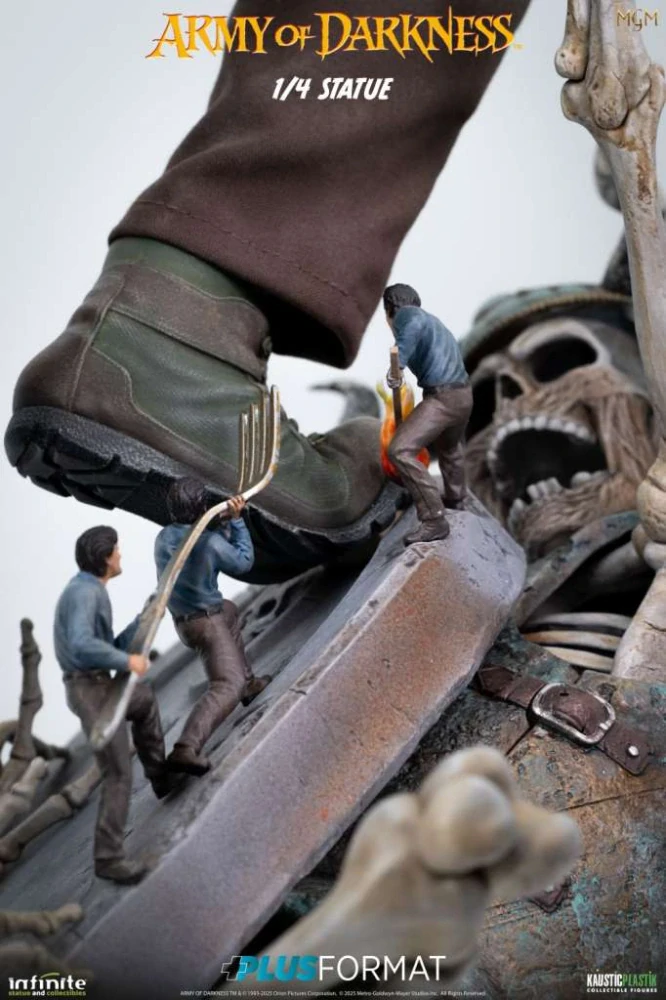 Soška Ash - Army of Darkness 1/4 Plus Format Statue