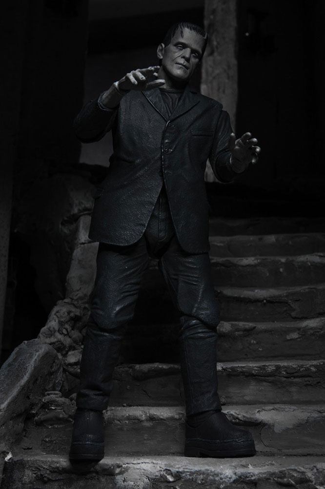 Figurka Ultimate Frankenstein's Monster (Black & White) - Universal Monsters Action Figure 