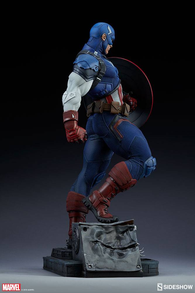 Soška Captain America - Marvel Comics Premium Format Figure
