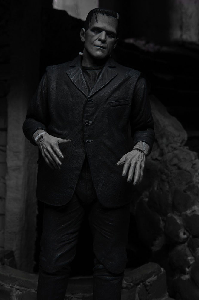 Figurka Ultimate Frankenstein's Monster (Black & White) - Universal Monsters Action Figure 