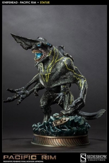 Soška Knifehead - Pacific Rim Statue - Sideshow