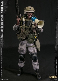 Figurka Gunnery Sergeant Crews - Operation Urban Warrior '99 : Marine Corps Urban Warfare Exercises In Oakland 1/6 Action Figure