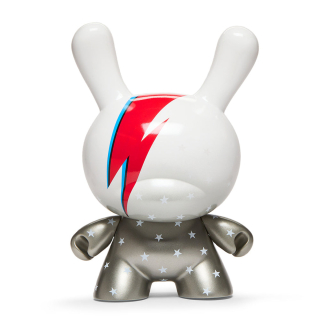 Soška David Bowie: Space Bolt Dunny